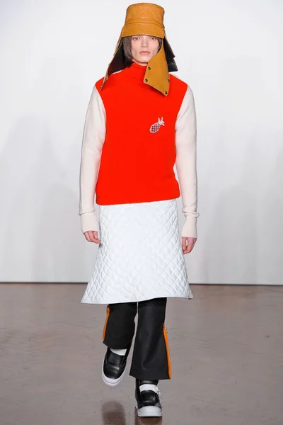 Look 17